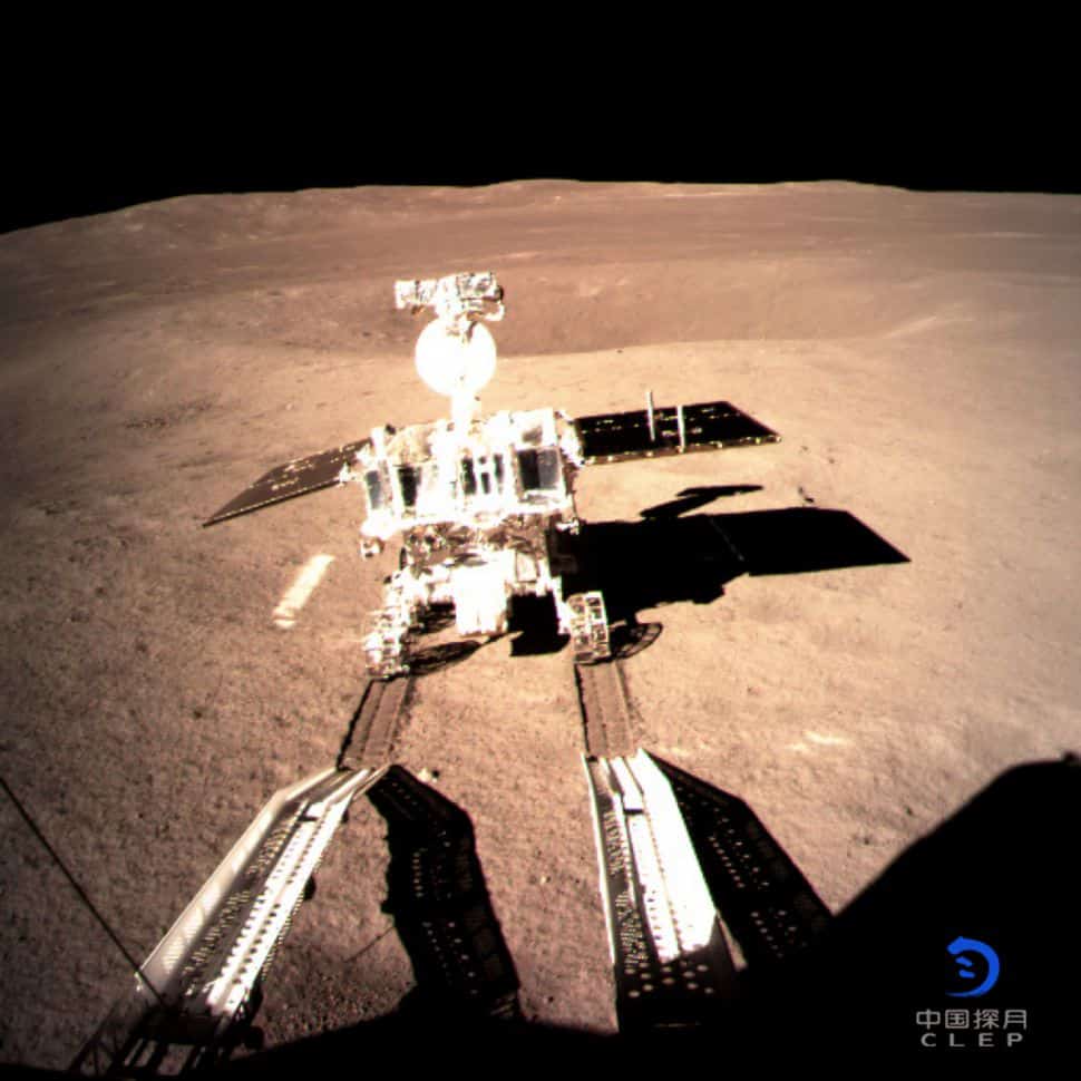 Imagen del robot espacial chino Yutu 2 Rover en la Luna