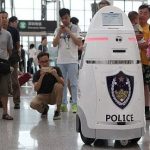 robot policía Anbot creado en China vigila las calles, colegios, bancos y los aeropuertos y da seguridad Universidad Nacional China de Defensa Tecnológica de China