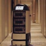 ROBOT MAYORDOMO TECHI BUTLER de Techmetics para hoteles, restaurantes, hospitales y empresas