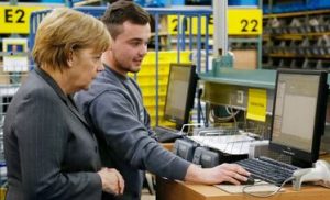 robótica en Alemania y robots instalados en fábricas