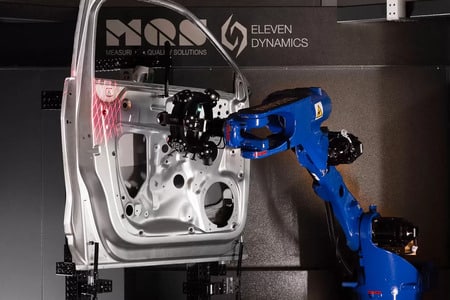 MQS diseña sistema de medición de piezas con robot de Yaskawa