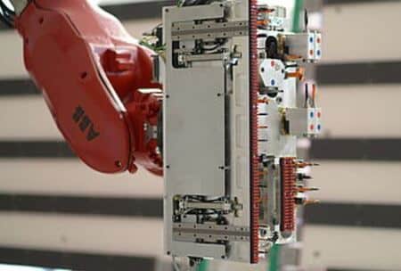 Zimmer Group demuestra que la robótica es muy útil en una carpintería