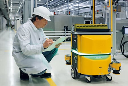 Pilz presenta servicio de certificación para robots AGV y AMR