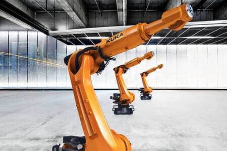 KUKA cierra contrato con FORD para suministrarle más de 700 robots