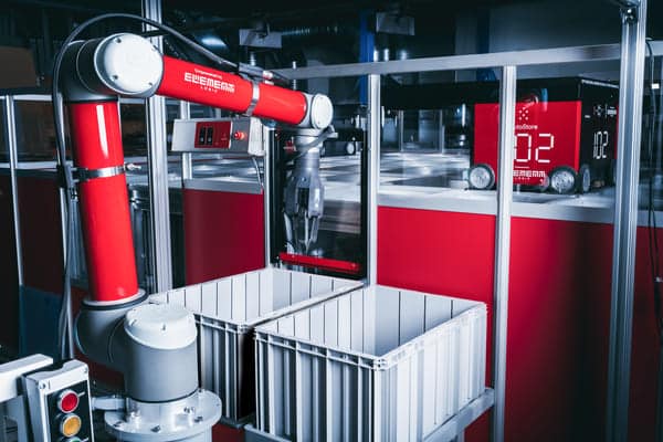 Element Logic presenta en España su robot de picking integrado en AutoStore