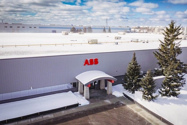 ABB invierte 20 millones en su fábrica de robots en EEUU
